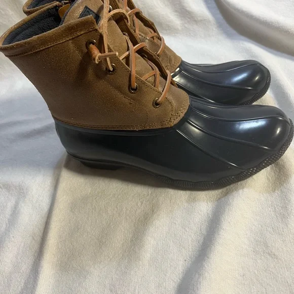 Sperry Duck Boot worn once! Blue Tan 8.5 - Picture 5 of 8
